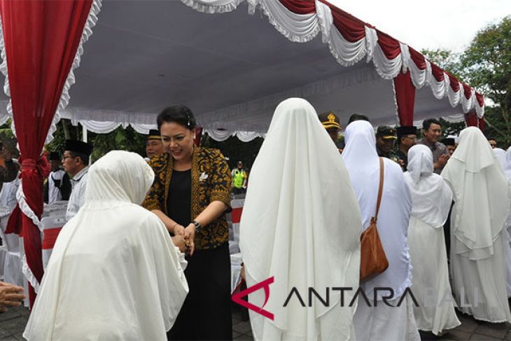 Bupati Tabanan lepas keberangkatan 42 calon haji