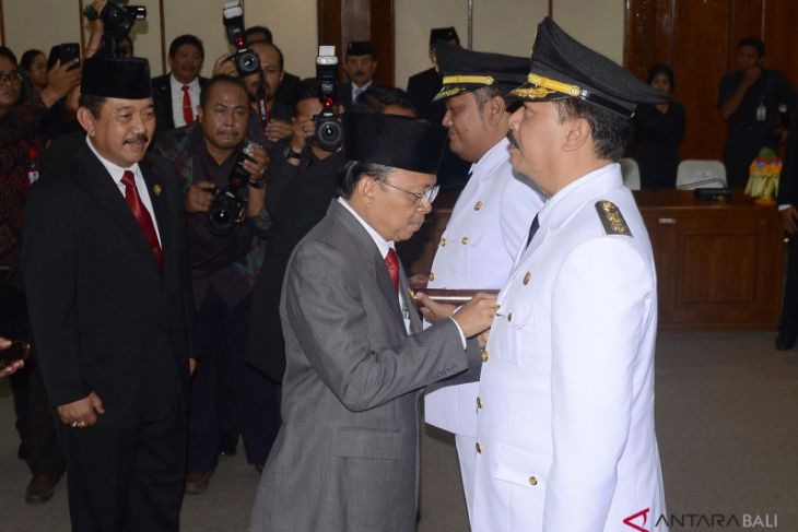 Gubernur Bali minta Bupati Gianyar buat terobosan