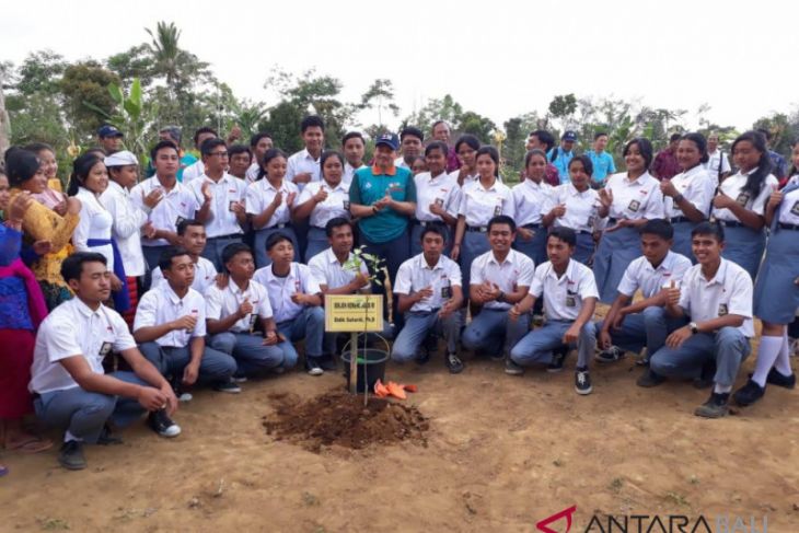SMKN 1 Petang-Badung terima