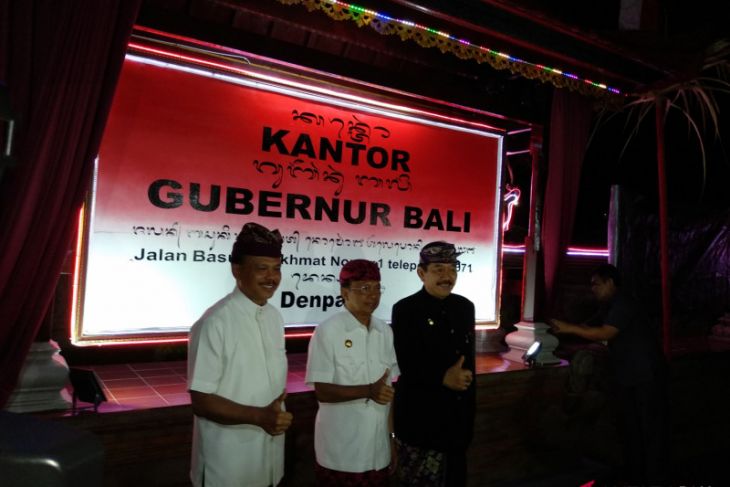 Gubernur resmikan dimulainya penggunaan aksara Bali
