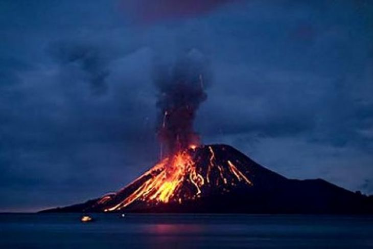 Warga Diminta Tetap Tenang Terkait Letusan Krakatau