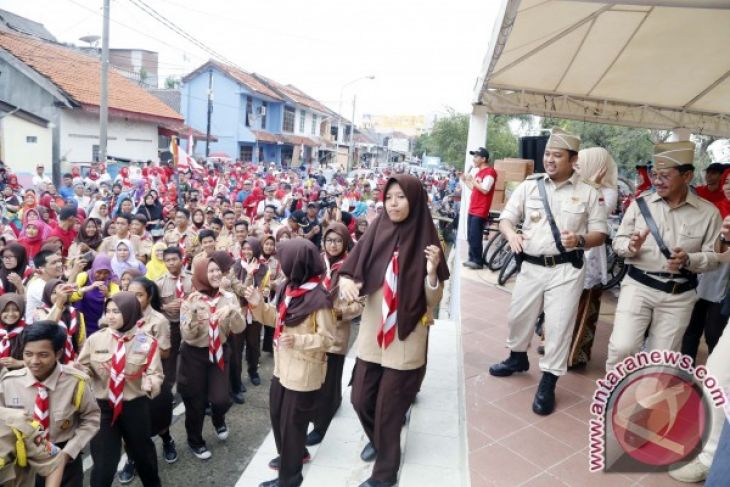 Pegawai Pemkot Cat Kanstin Sambut Asian Games