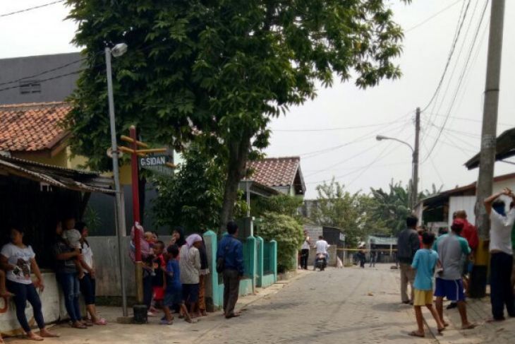 Densus 88 Amankan Tiga Terduga Teroris Di Tangerang