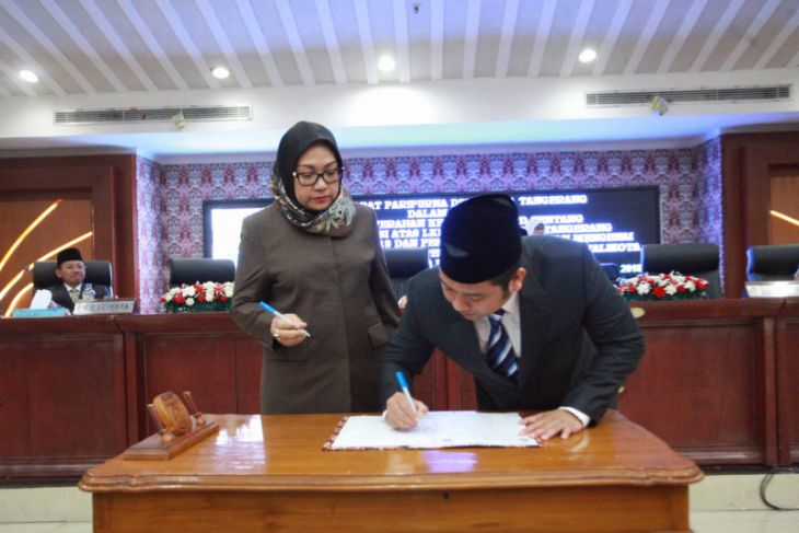 Pemkot Tangerang Usulkan Raperda Kesehatan - Perpustakaan