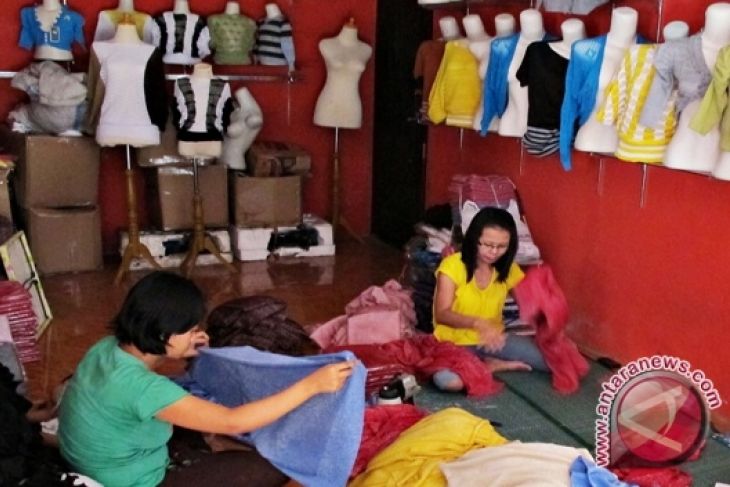 Pusat perbelanjaan di Bengkulu padat pengunjung