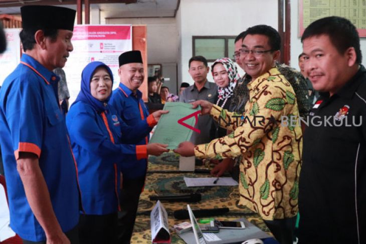 Partai Nasdem Rejang Lebong pendaftar pertama