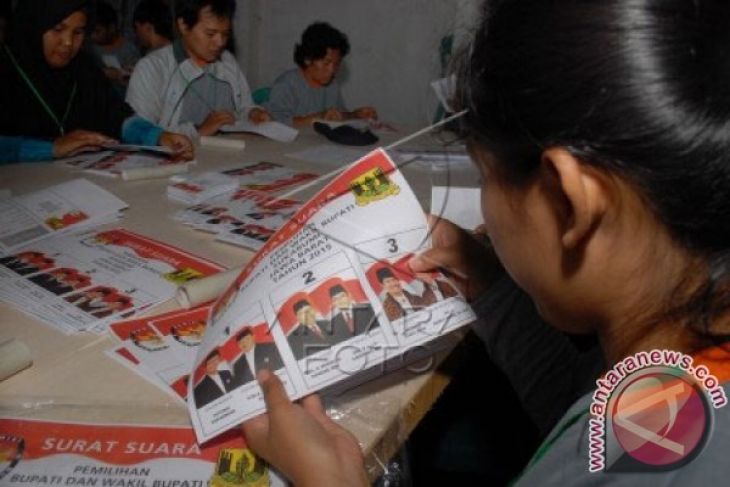 KPU Karawang masih menunggu pendistribusian 7 juta lembar surat suara