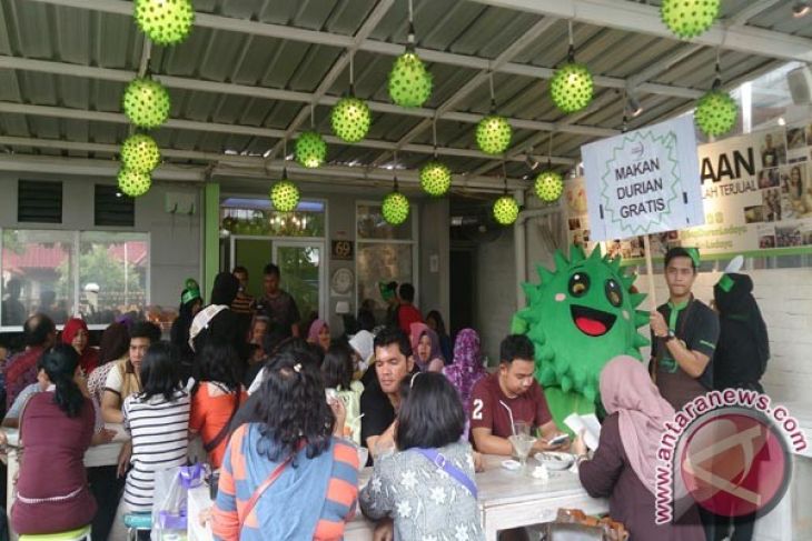 Sentra Kuliner Kota Bogor Diserbu Pembeli - ANTARA News 