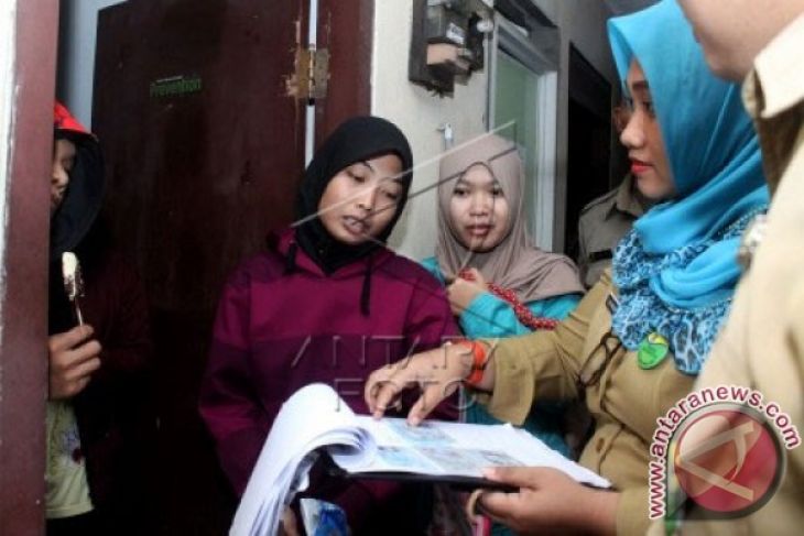Petugas gabungan Karawang mulai gelar operasi yustisi