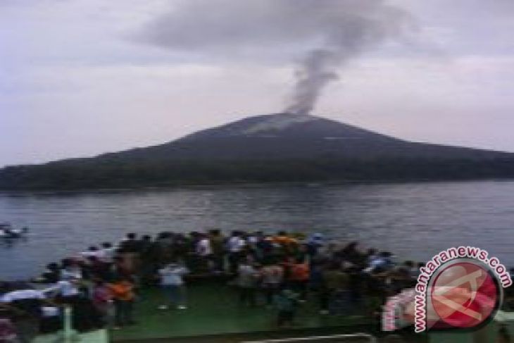 Gunung anak Krakatau 9 kali kegempaan tremor