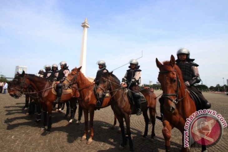 Cuaca Jakarta cerah berawan Senin pagi dan malam