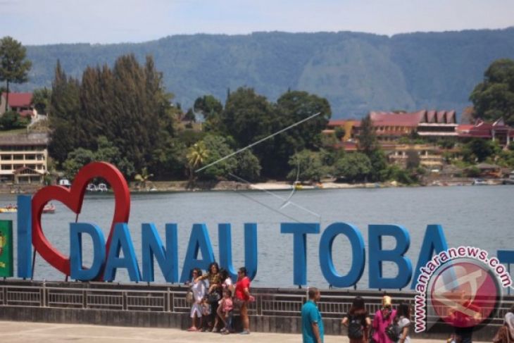 Rp800 Miliar Untuk Membangun Jalan Menuju Danau Toba