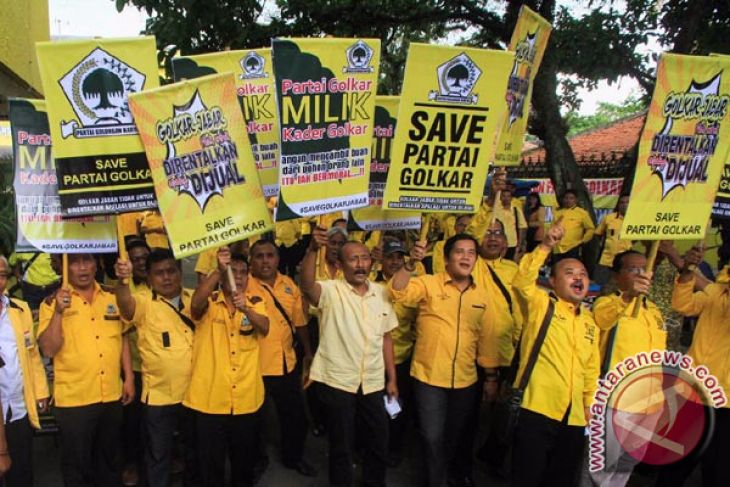 Pengurus Golkar Desa-Kecamatan Se-Jabar Tolak Pasangan Emil-Daniel
