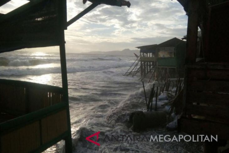 Gelombang Tinggi, Nelayan Diimbau Waspada