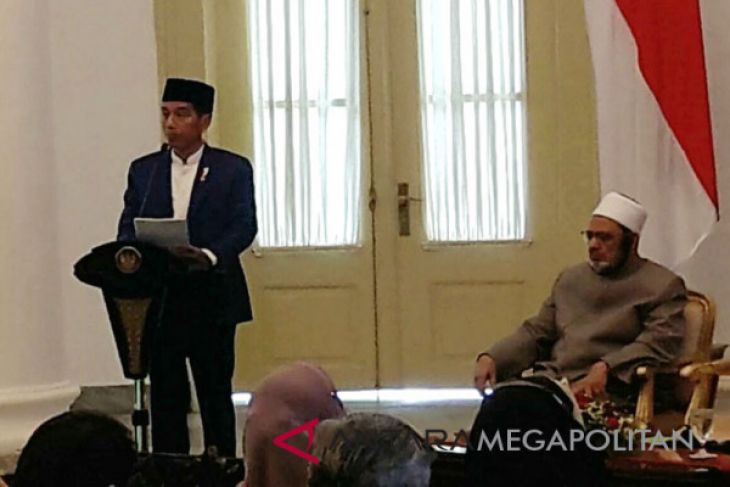 Presiden Jokowi minta Polri buang budaya koruptif