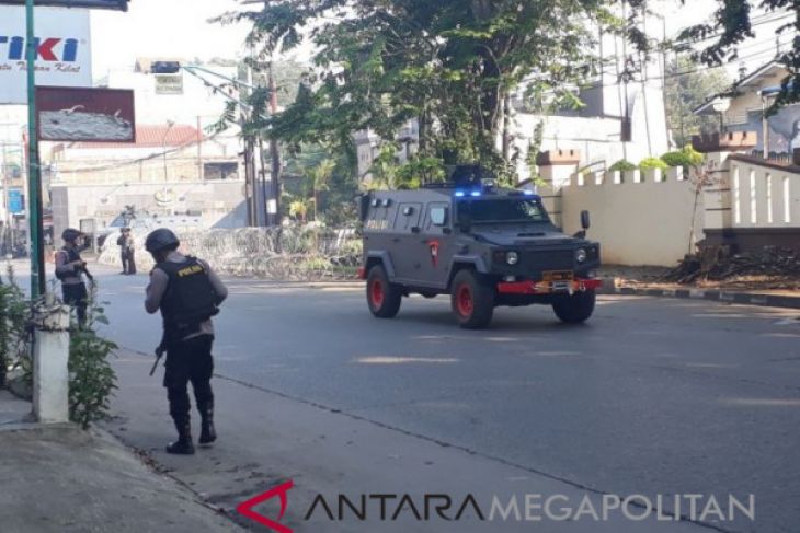 Rektor: Pelaku teror Bom 'DO' dari Unair