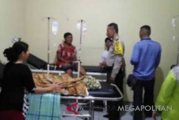 9 warga Bekasi keracunan