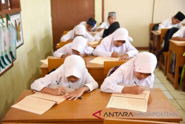 Kebijakan SKTM dalam PPDB dinilai salah kaprah