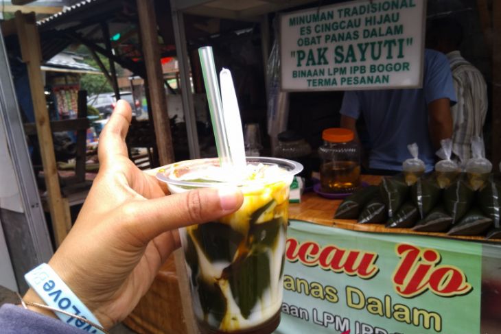 Sepenggal cerita di balik es cincau Sayuti