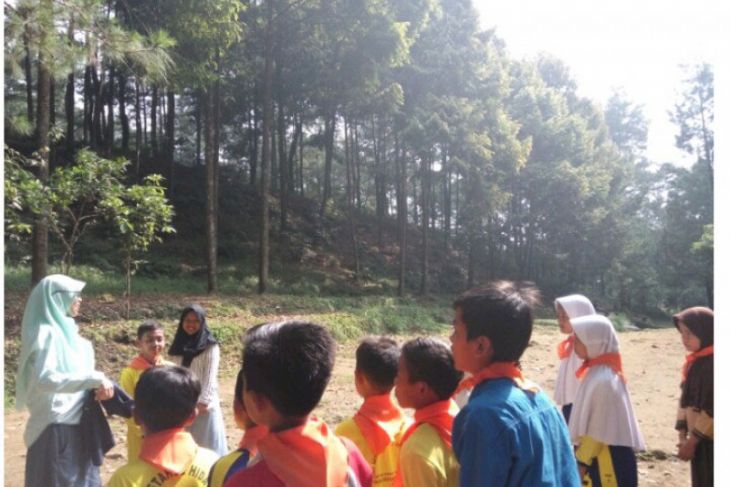 Mahasiswa IPB ajari anak-anak mitigasi bencana alam melaui Kidsrescue