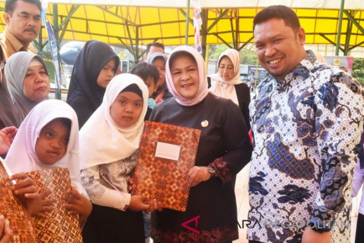 Bupati Bogor: Ortu luangkan waktu 20 menit