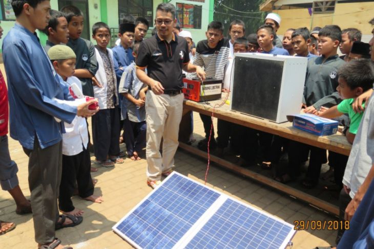 Dosen UI ciptakan mesin penetas tenaga surya