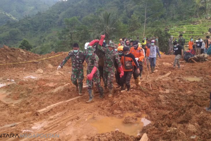 Masa tanggap darurat bencana longsor Cimapag ditutup