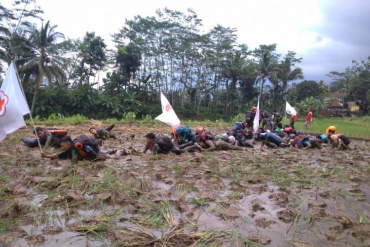 Kors sukarelawan PMI Banjarnegara dilatih bela negara