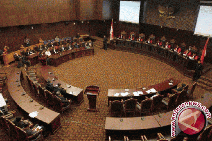 MK Masih Tunda Perkara