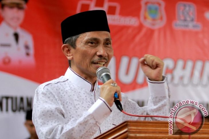 Bupati Gorontalo Mewisuda 20 Balita Imunisasi Lengkap