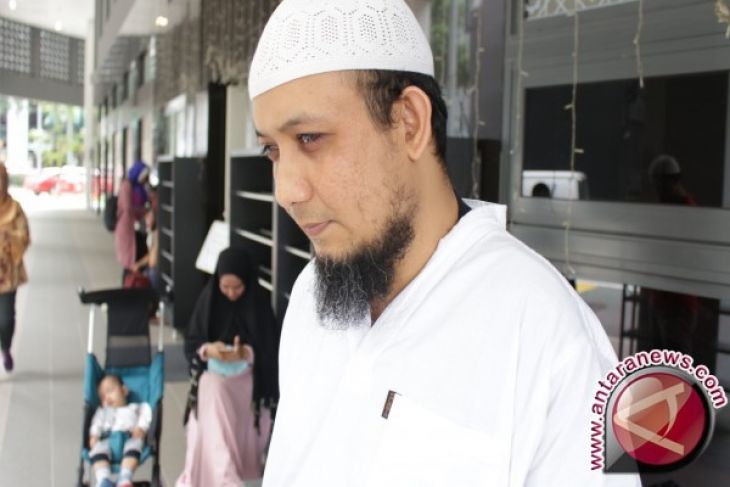 Operasi Tambahan Pada Mata Kiri Novel Lancar