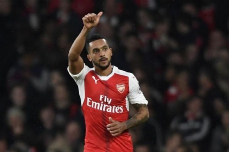 Everton Negosiasi Rekrut Pemain Theo Walcott
