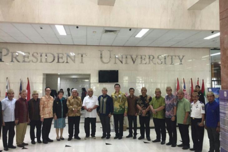 Gubernur Gorontalo Gandeng President University Tingkatkan SDM