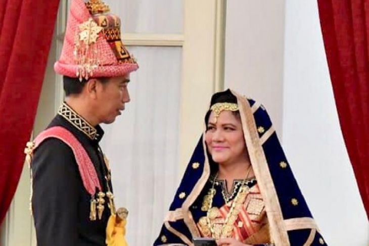 Jokowi Kenakan Busana Aceh di HUT RI