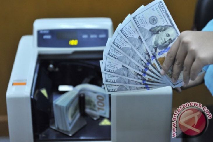 Rupiah Lanjutkan Pelemahan Menjadi Rp15.219