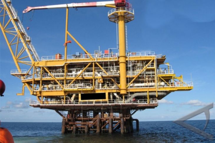 Harga Minyak Jatuh, Tertekan Kekhawatiran Kelebihan Pasokan