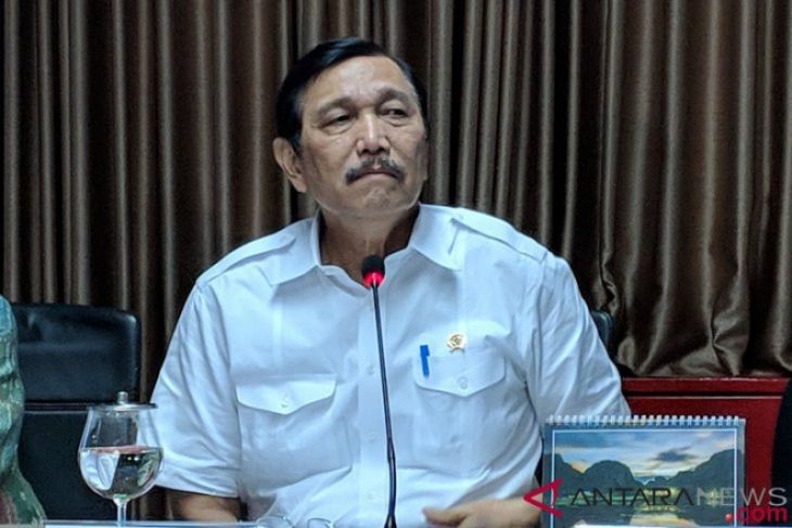 Luhut Bantah Indonesia Hanya