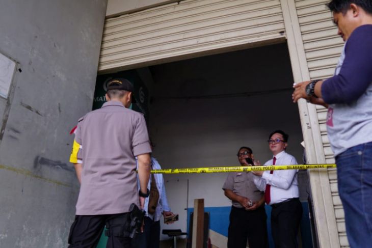 Flash - Lift Citimall Gorontalo Ambruk, Tujuh Orang Cedera