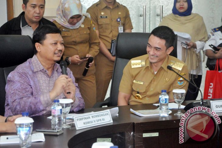 Zola Janjikan Penyelesaian Tapal Batas Provinsi