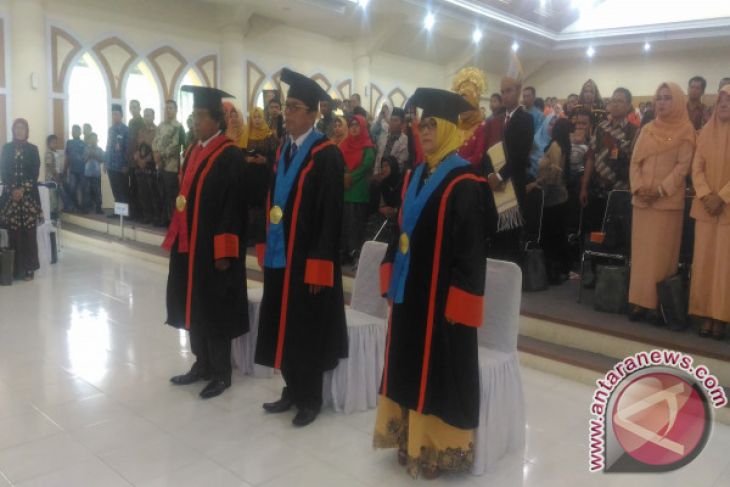 Universitas Jambi kukuhkan tiga guru besar (Video)