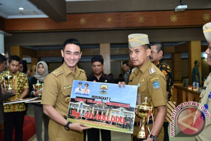 Gubernur: Camat di Jambi Harus Mampu Berinovasi