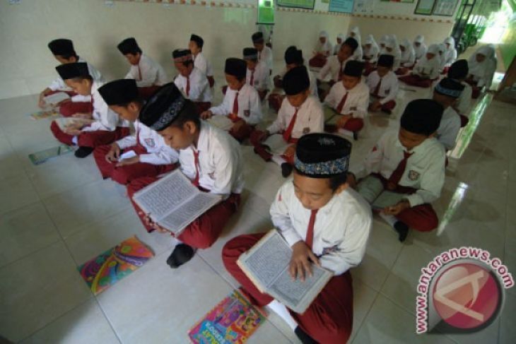 Pemprov Jambi sediakan beasiswa hafiz-hafizah