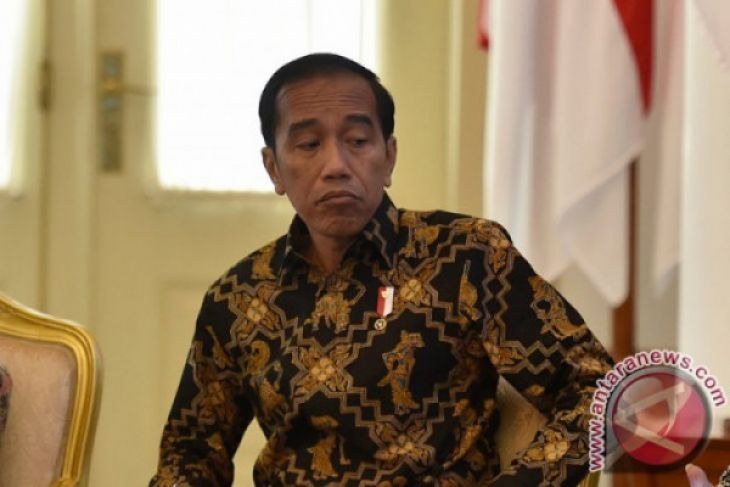 Presiden minta industri keuangan tidak menunggu