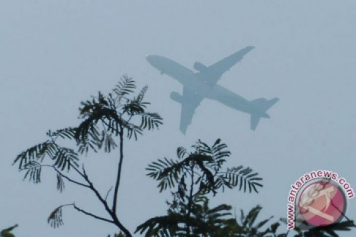 Penerbangan di bandara Banjarmasih terganggu kabut asap