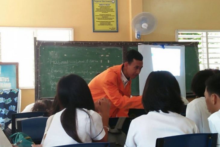 Peserta PPL ASEAN praktek mengajar di Jambi