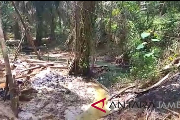 Minyak mentah berbahaya bagi kesehatan