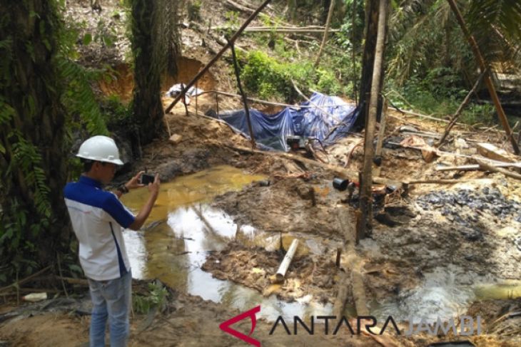 Meski ditutup penambangan minyak ilegal Batanghari beroperasi lagi