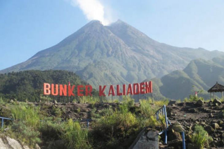 Gunung Merapi di Yogyakarta erupsi ANTARA News Jambi