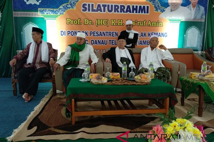 KH Maruf Amin motivasi santri Ponpes As'ad Jambi (video)