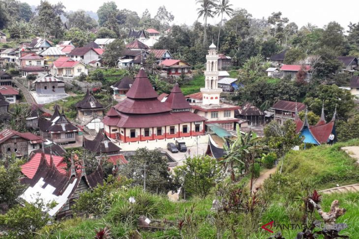 Di nagari tuo Pariangan melacak sejarah